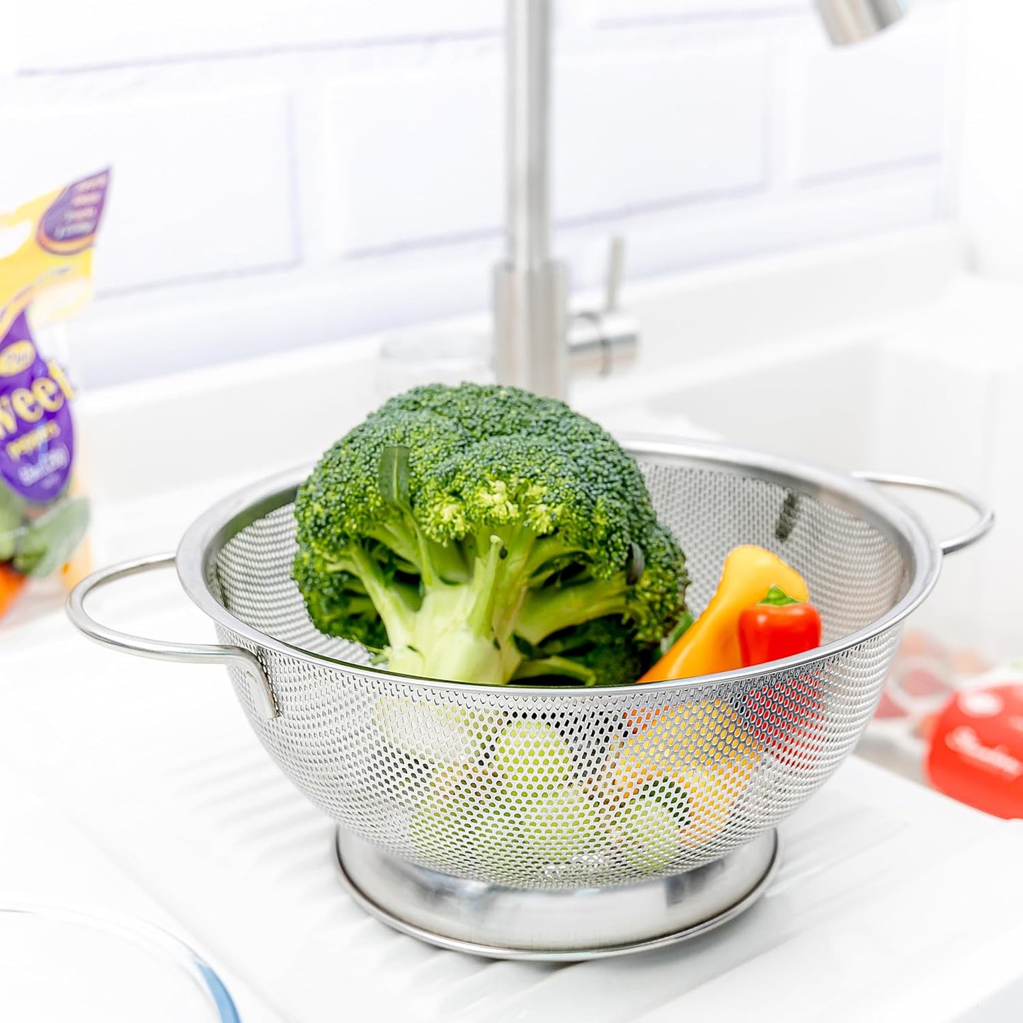 SAMMART 10 inches Perforated Stainless Steel Sheet Colander with Handle - Strainer for Pasta, Noodle and Fruits