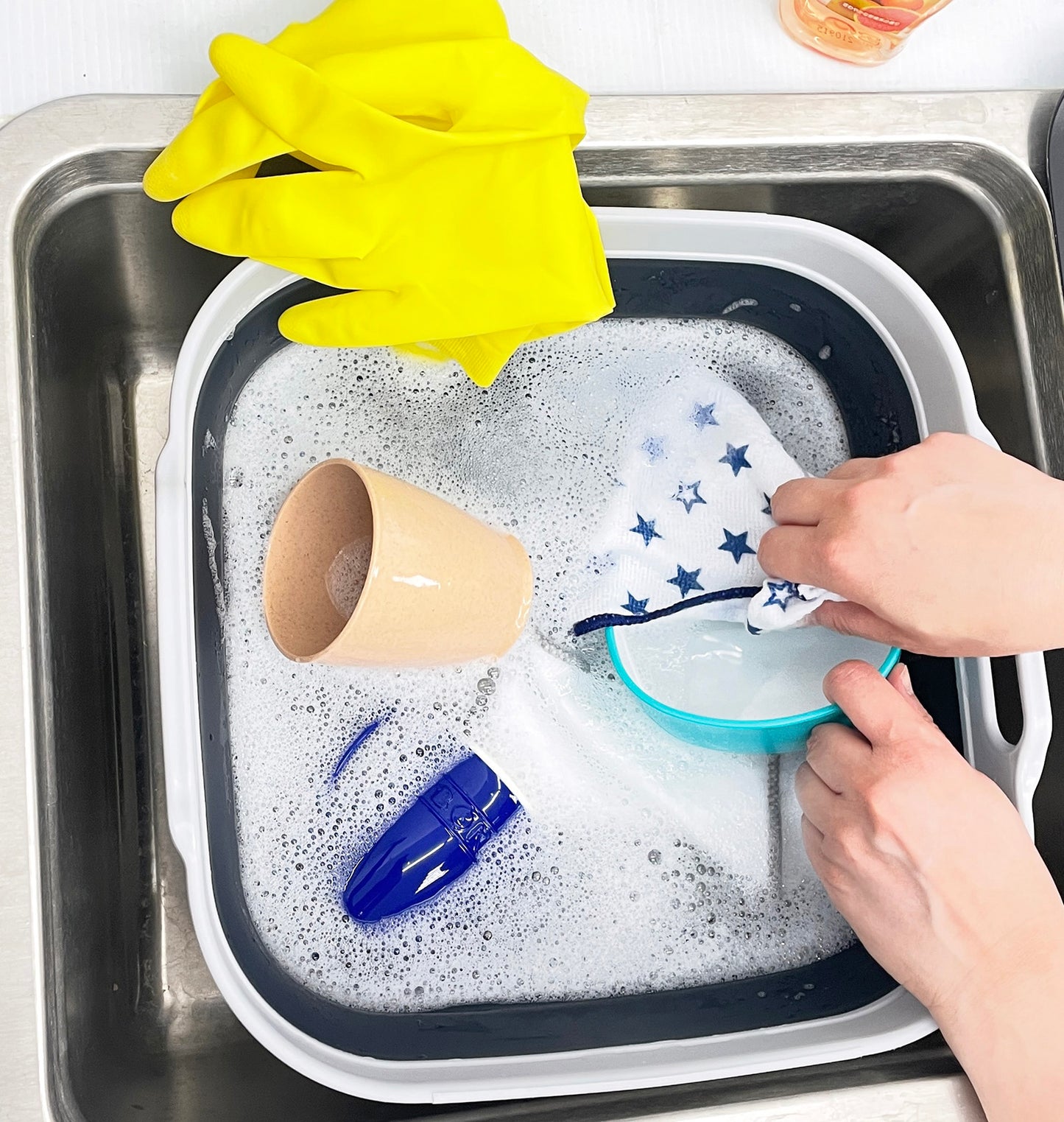 SAMMART 10L (2.6 gallons) Collapsible Plastic Dishpan with Draining Plug - Foldable Washing Tub - Portable Dish Washtub - Space Saving Kitchen Outdoor Pop Up