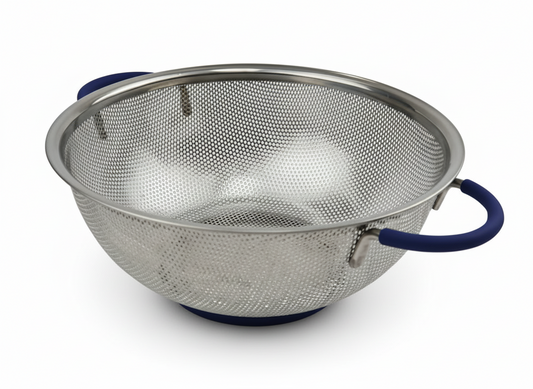 SAMMART Perforated Stainless Steel Sheet Colander with Handle - Strainer for Pasta, Noodle and Fruits